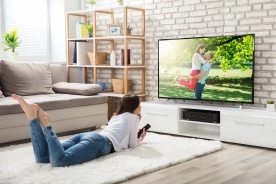 一人暮らしのテレビはどう選ぶ? サイズ・画質・機能・価格をチェック!