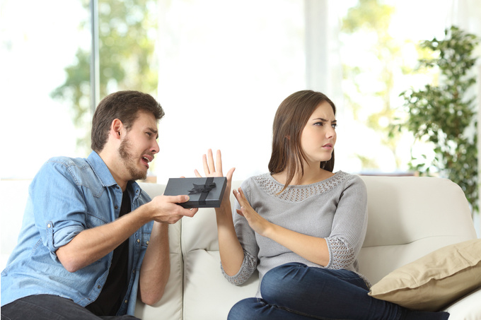 shutterstock 339330407 一人暮らしの人がもらって嬉しいものって？ 喜ばれるプレゼント7選