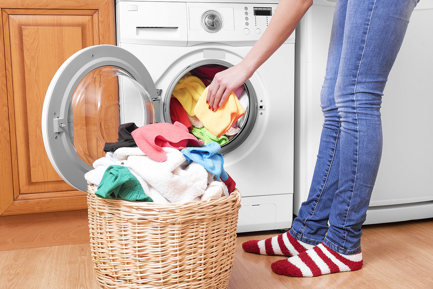 shutterstock 374290501 一人暮らしの洗濯の頻度のパターンは3つ！それぞれのメリット・デメリットを解説